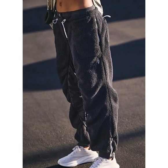 New Free People Sundown Fleece Joggers Wide Leg Pants FP Movement Black Small - Picture 9 of 10